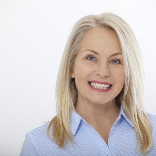 imgi_103_business-woman-isolated-on-white-happy-pretty-women-photo