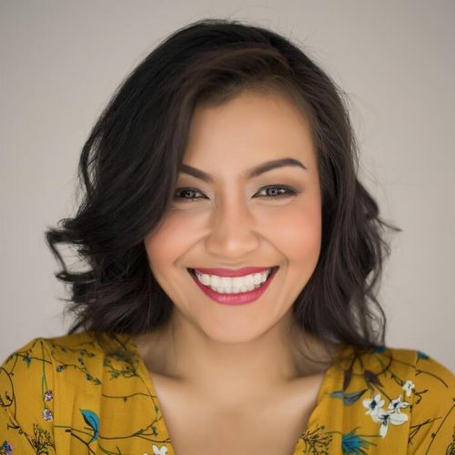 imgi_103_portrait-of-a-woman-smiling-free-photo